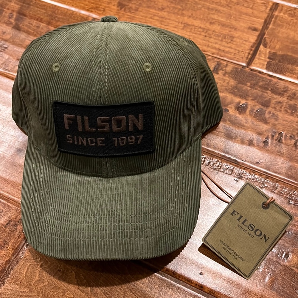 NWT Filson Corduroy Hat in Olive green.